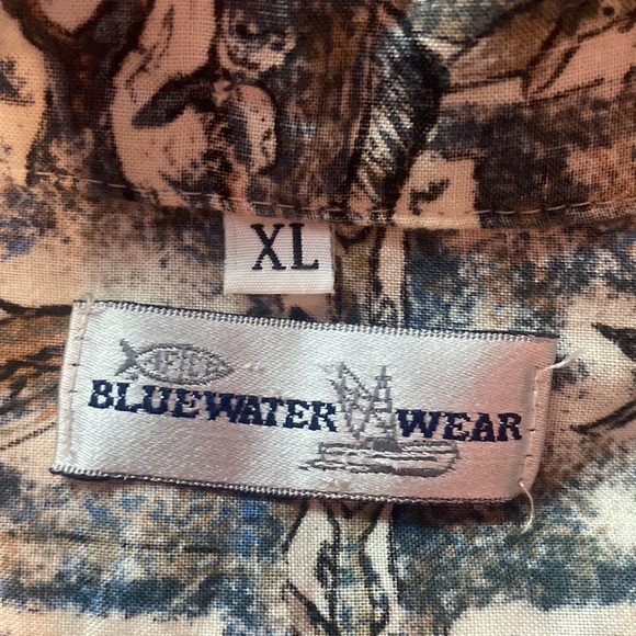Aftco blue water button up size xl - Picture 3 of 3